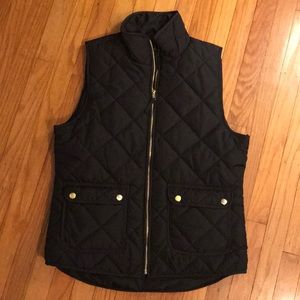 NEW Black puffy vest